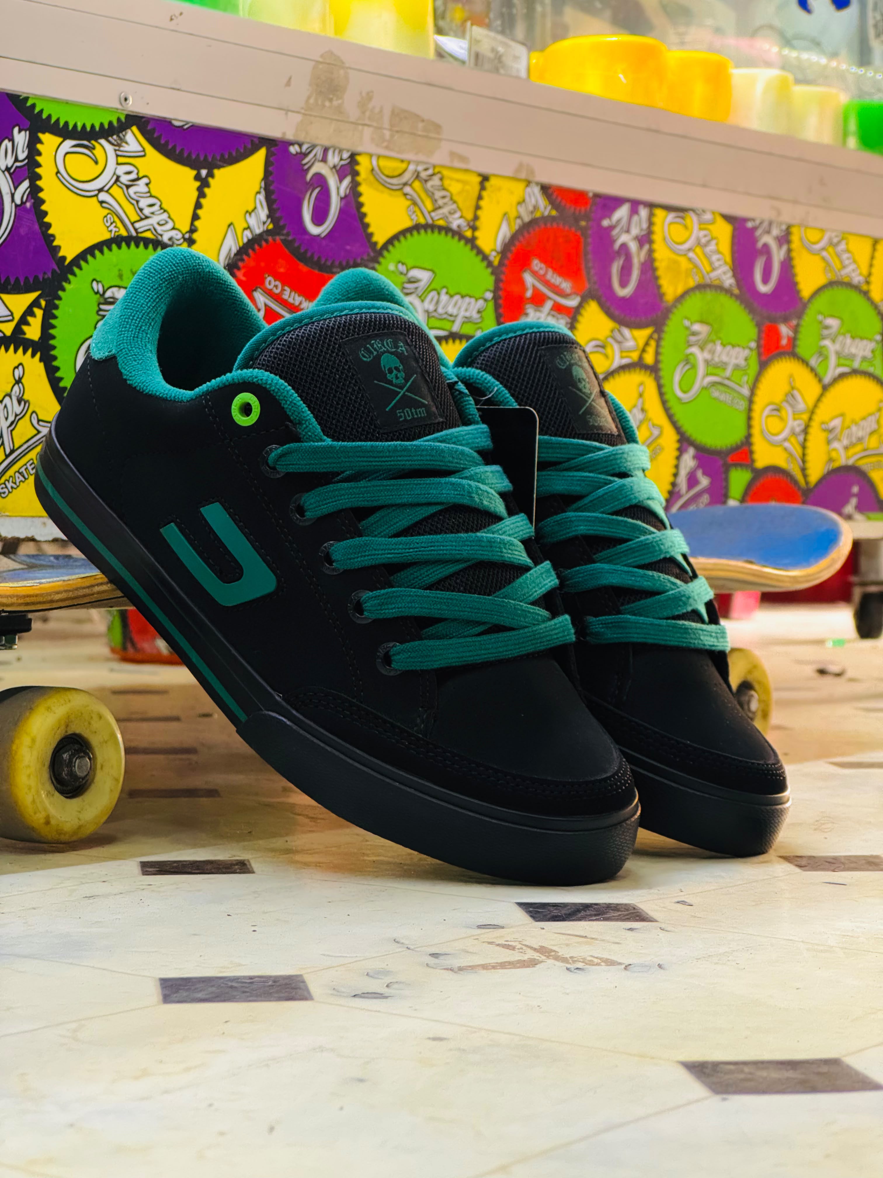 Tenis Circa Black Cyber